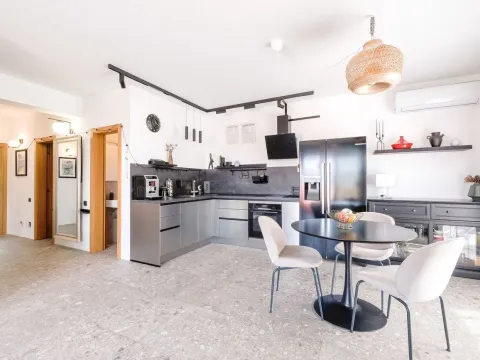 Prodaja, trosoban stan, 77m², Tivat, Crna Gora - image 13