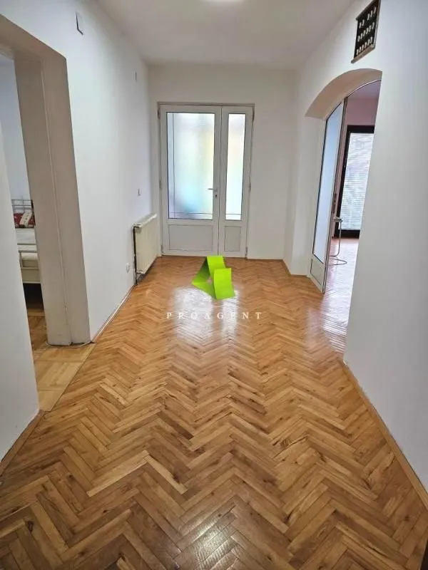 Prodaja, kuća, 285m², Medijana, Niš