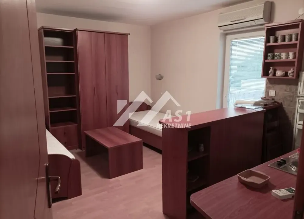 Izdavanje, stan, 35m², Grbavica, Novi Sad Sve Podlokacije