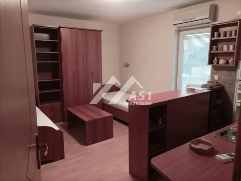 Izdavanje, stan, 35m², Grbavica, Novi Sad Sve Podlokacije