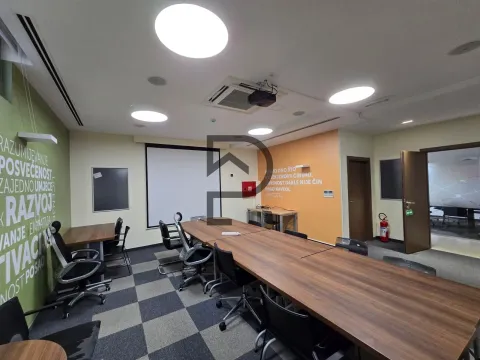 Prodaja, poslovni prostor, 376m², Dalmatinska ulica, Podgorica - image 7