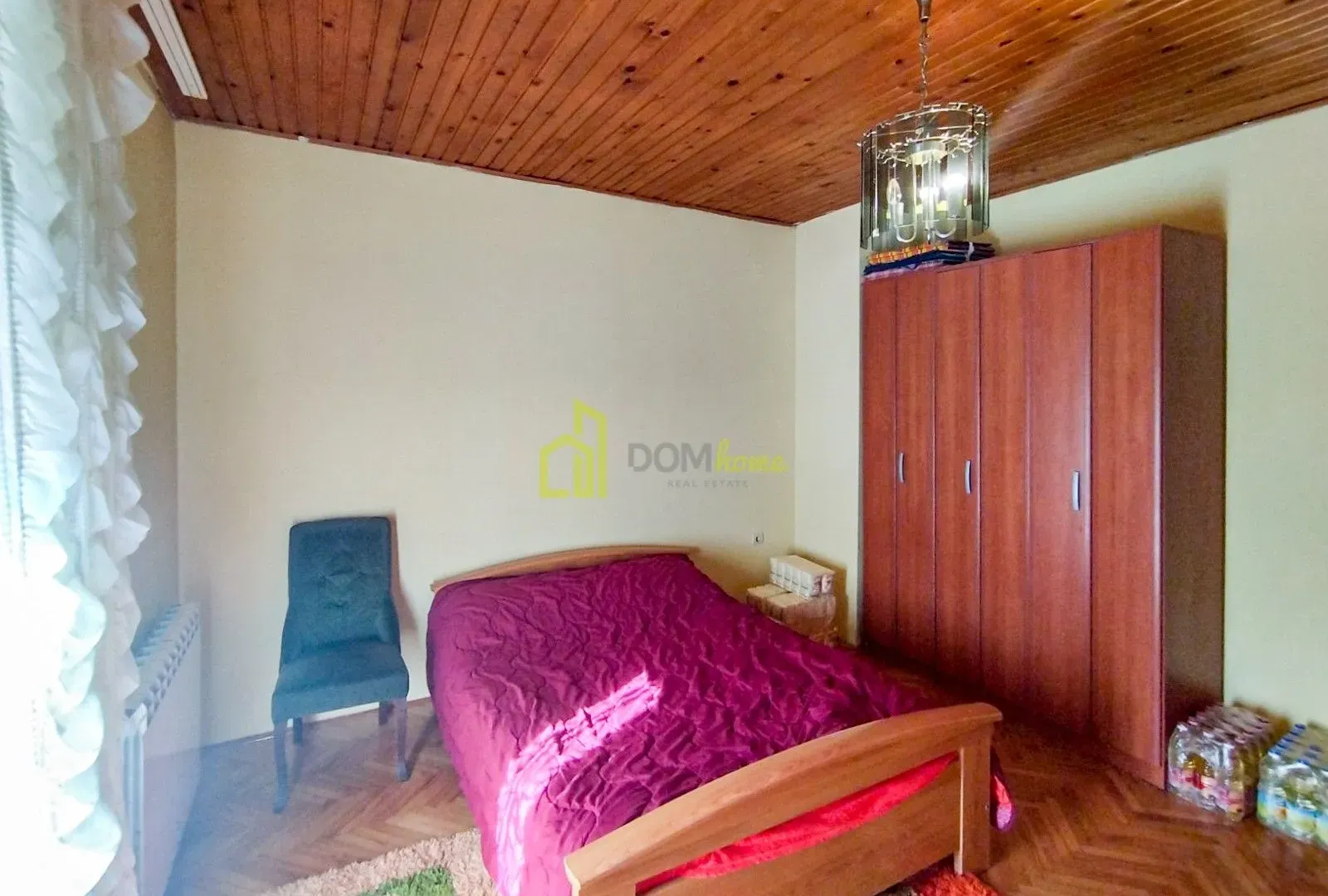 Sale, house, 220m², Tološka šuma, Podgorica