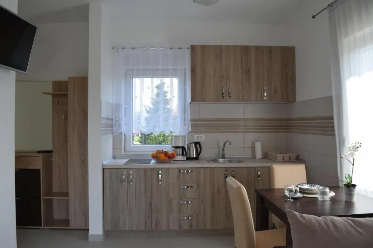 Prodaja, kuća, 469m², Đuraševići, Tivat