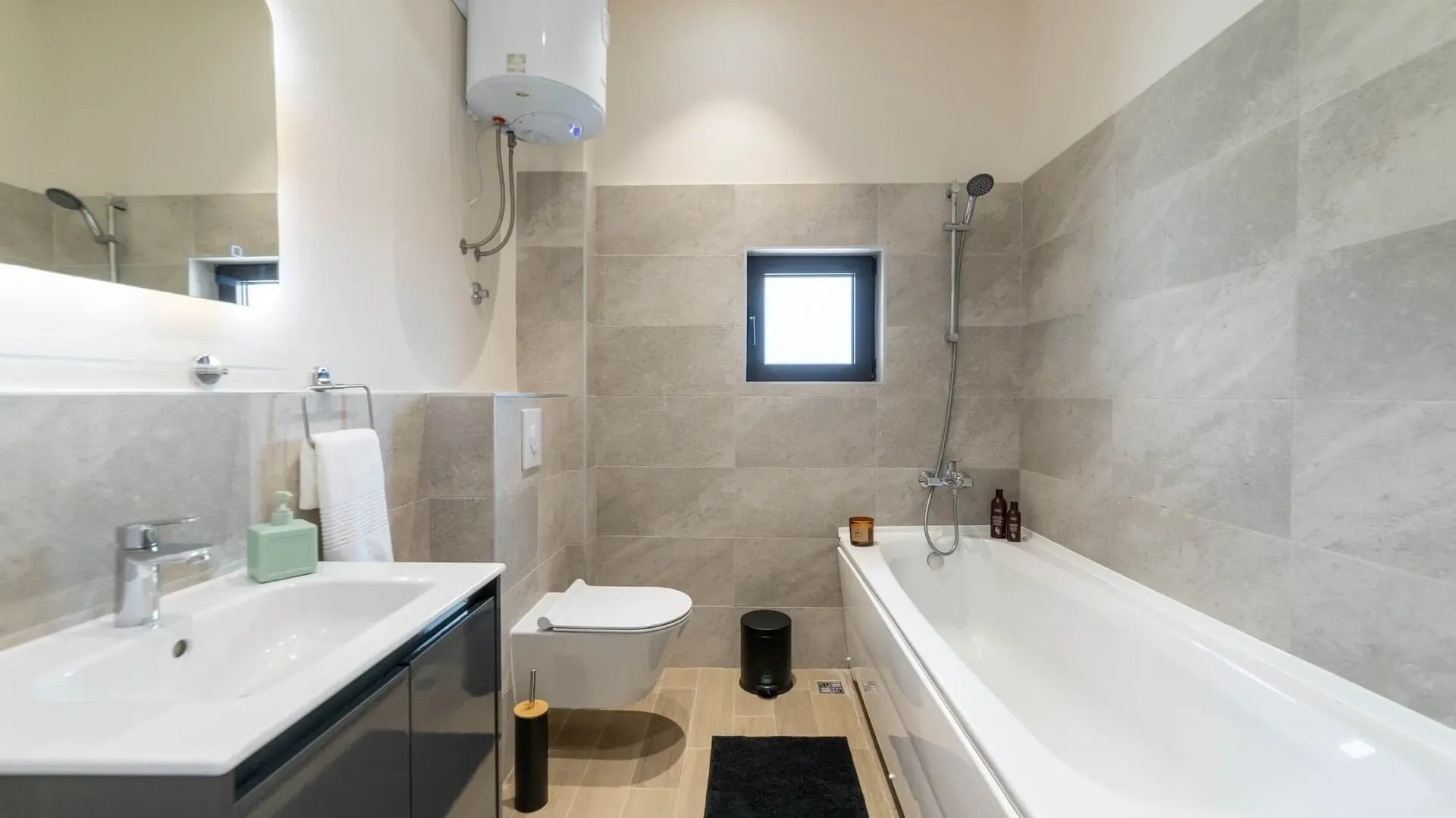 Prodaja, trosoban stan, 94m², Dumidran, Tivat