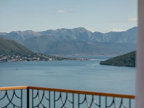 Prodaja, kuća, 282m², Njivice, Herceg Novi - image 3