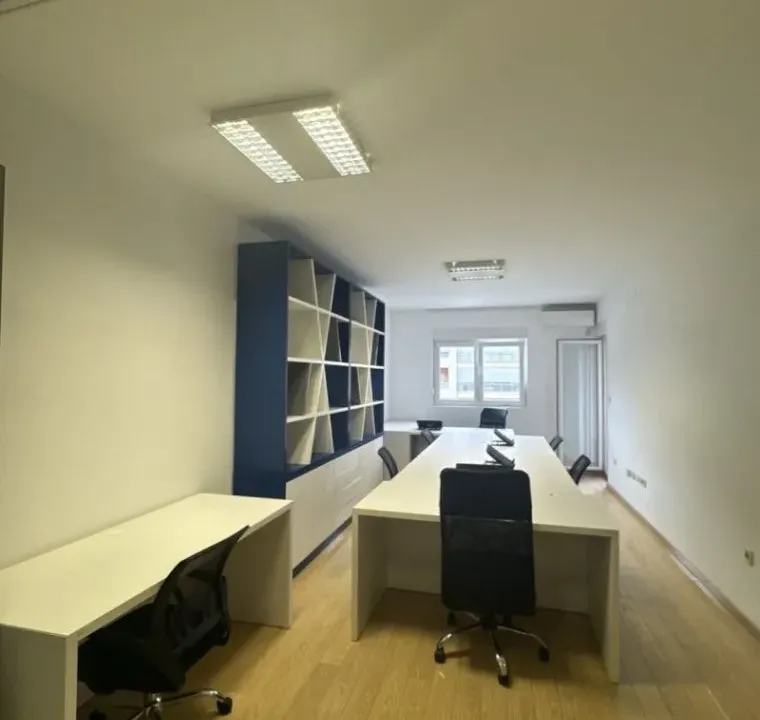 Izdavanje, dvosoban stan, 75m², City Kvart, Podgorica