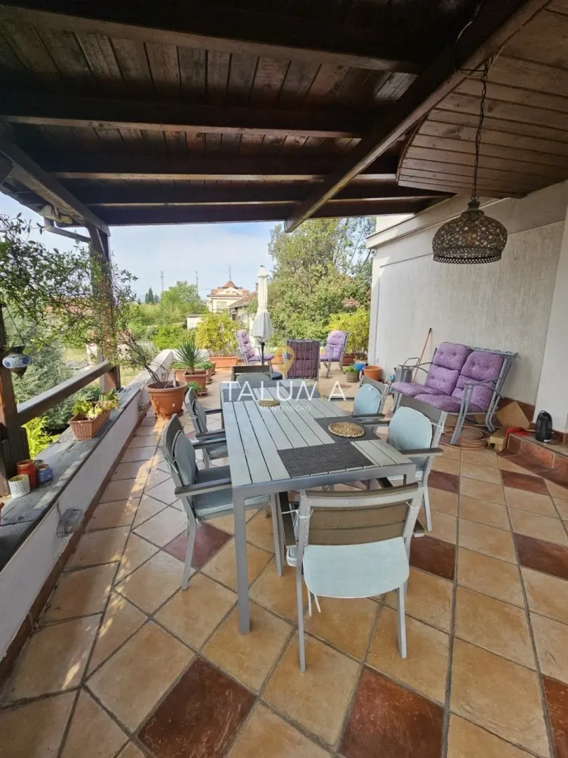 Rent, house, 300m², Masline, Podgorica