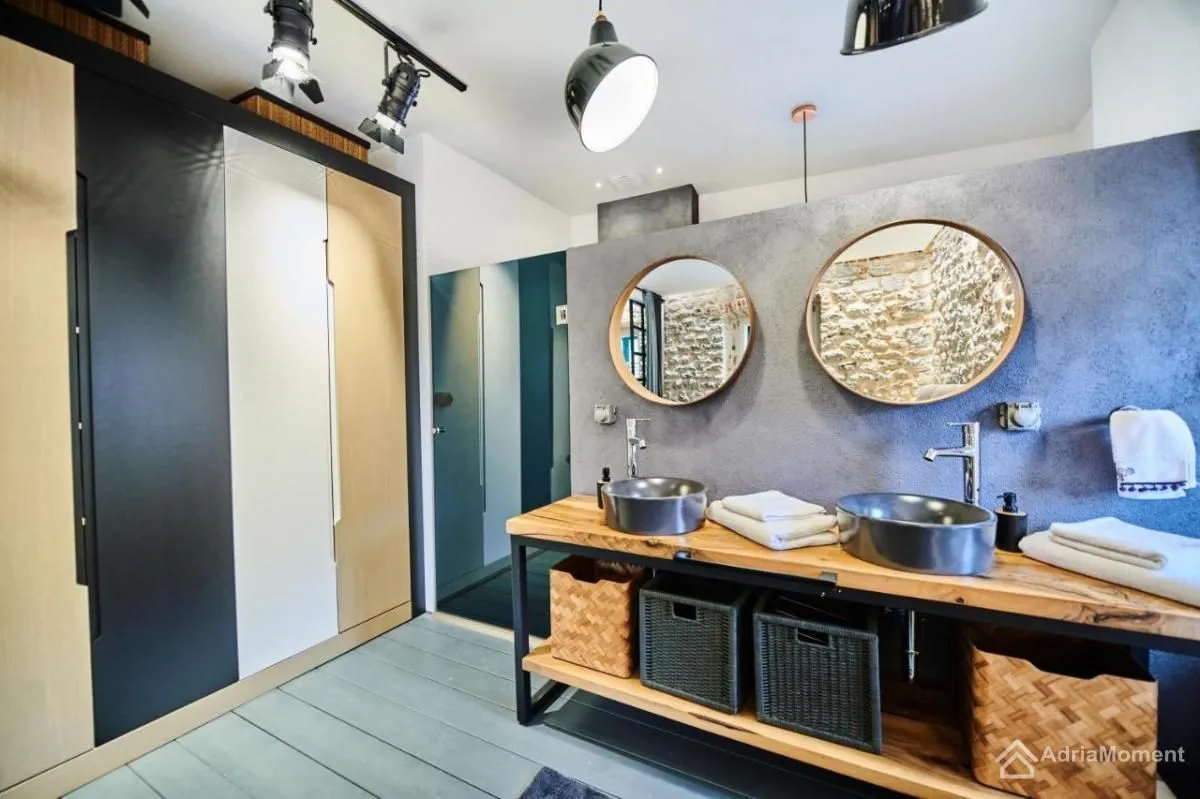 Sale, two bedroom apartment, 108m², Kotor, Crna Gora