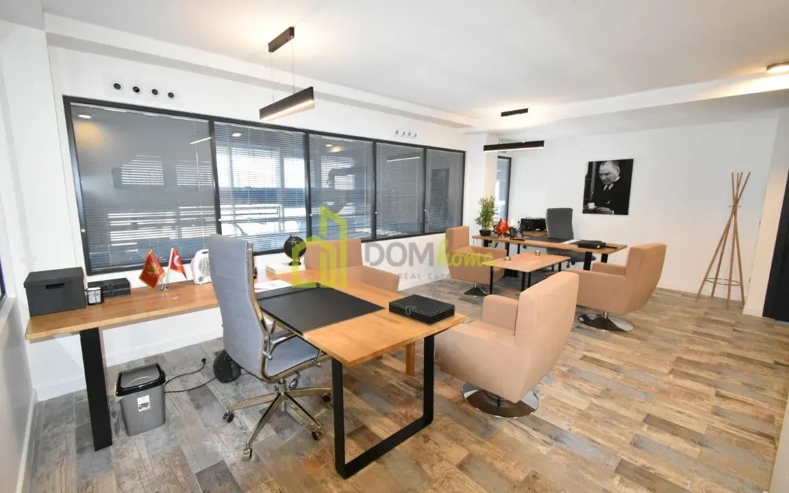 Rent, office space, 350m², Zeta, Podgorica