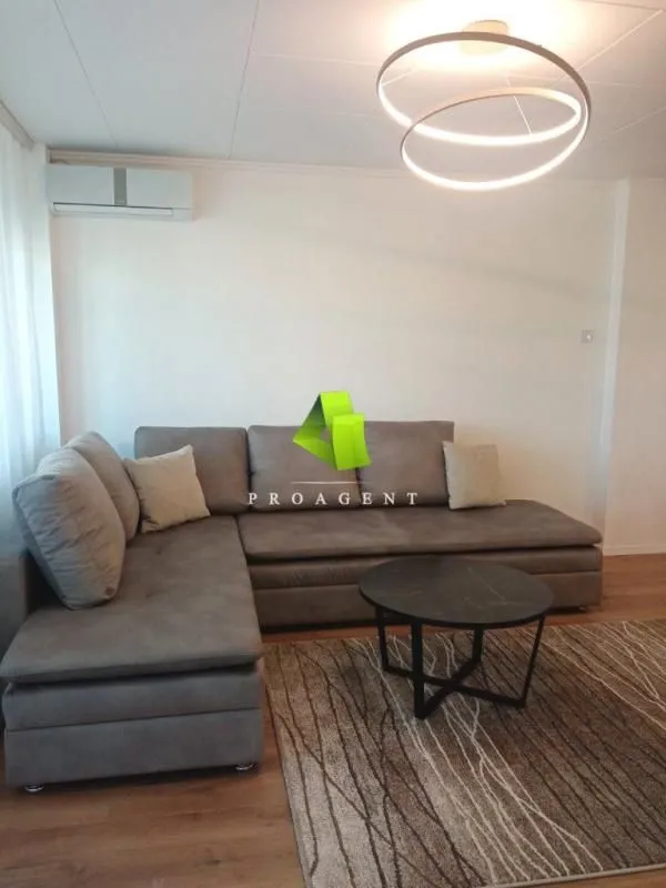 Izdavanje, trosoban stan, 70m², Medijana, Niš
