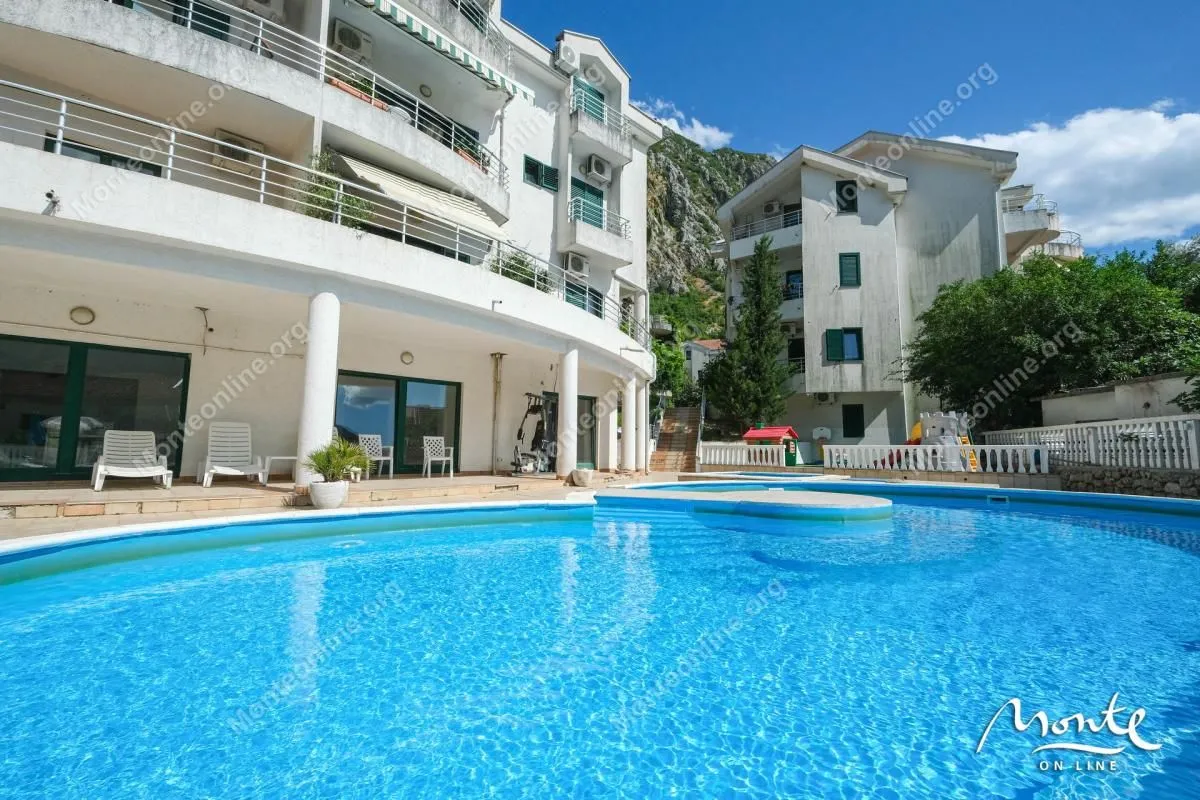 Prodaja, trosoban stan, 130m², Risan, Kotor
