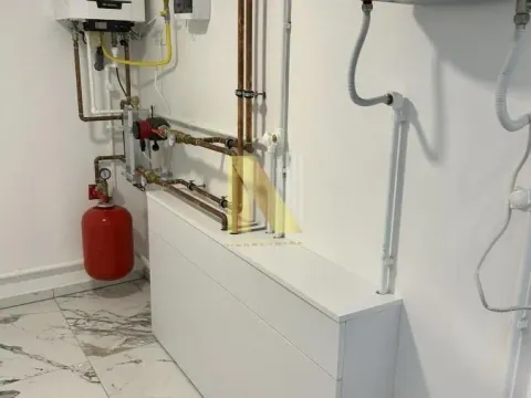 Izdavanje, kuća, 215m², Sremska Kamenica, Petrovaradin - image 27