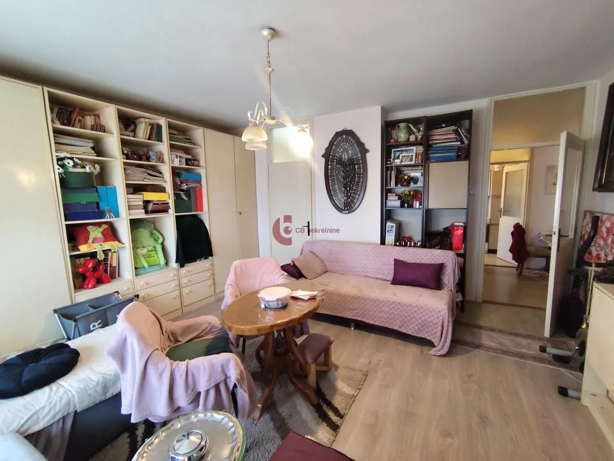 Prodaja, trosoban stan, 71m², Kertvaroš, Subotica