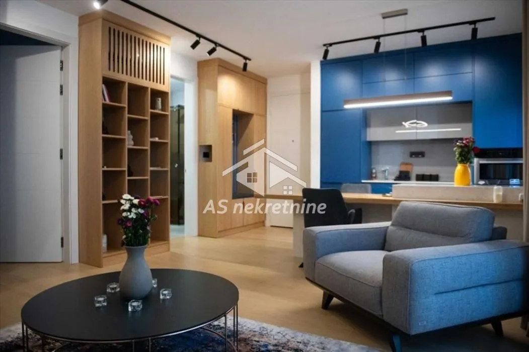 Izdavanje, dvosoban stan, 60m², Čubura, Beograd