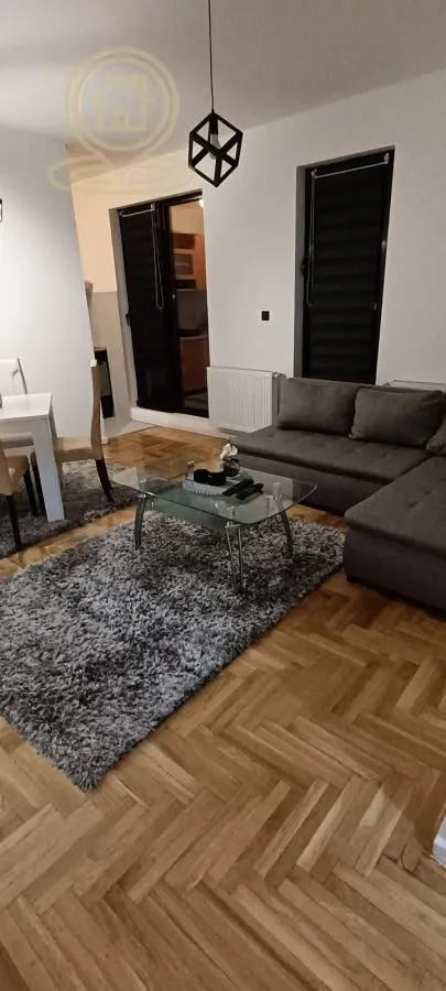 Izdavanje, dvosoban stan, 45m², Niš, Srbija