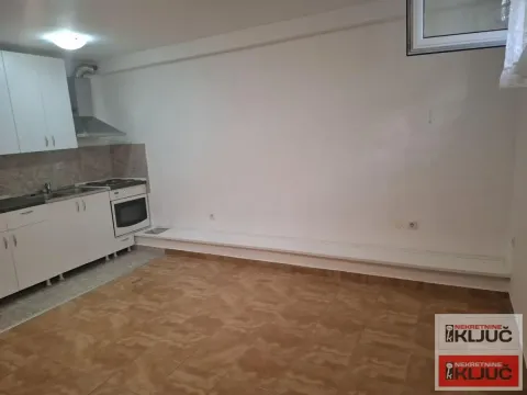 Sale, studio apartment, 28m², Socijalno, Novi Sad Sve Podlokacije - image 5