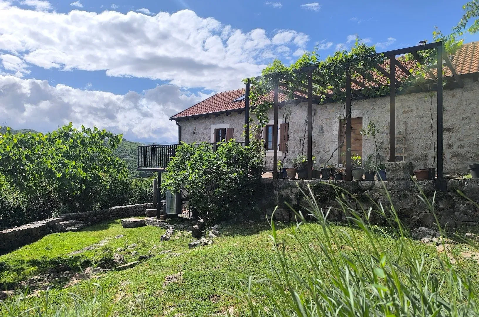 Prodaja, kuća, 200m², Drušići, Cetinje