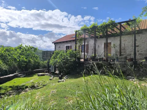 Prodaja, kuća, 200m², Drušići, Cetinje - image 4