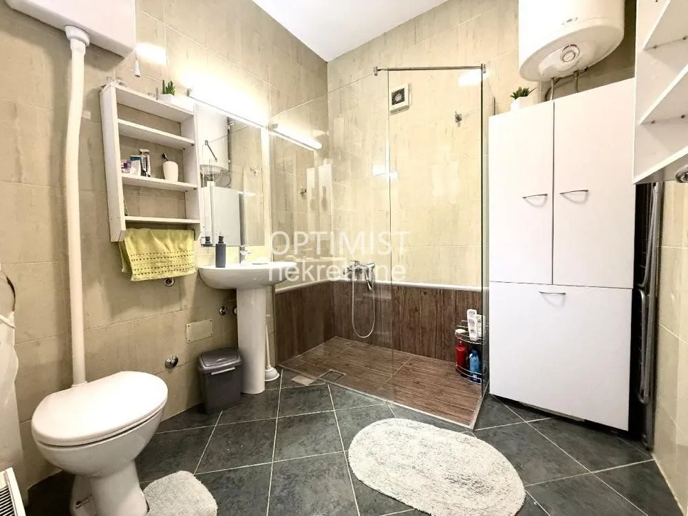 Izdavanje, dvosoban stan, 58m², Hala Pionir, Palilula Sve Podlokacije