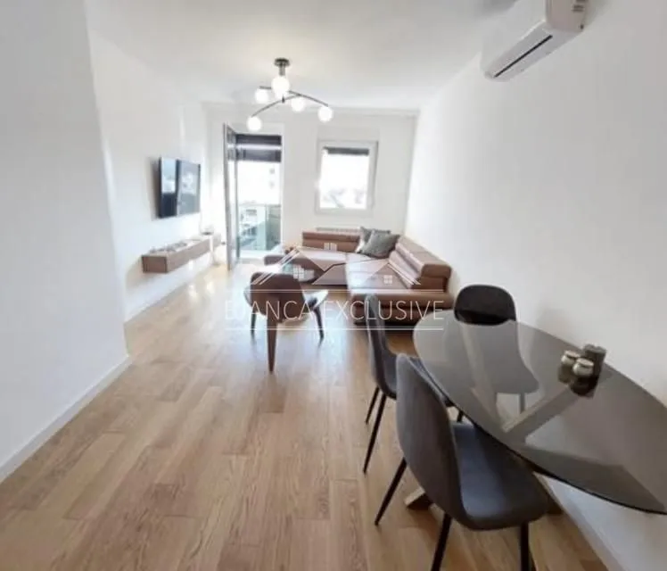 Prodaja, trosoban stan, 63m², Neimar, Vračar Sve Podlokacije