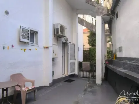 Prodaja, dvosoban stan, 54m², Dobrota, Kotor - image 17