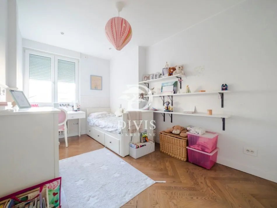Sale, four bedroom apartment, 103m², Kalenić Pijaca, Vračar Sve Podlokacije