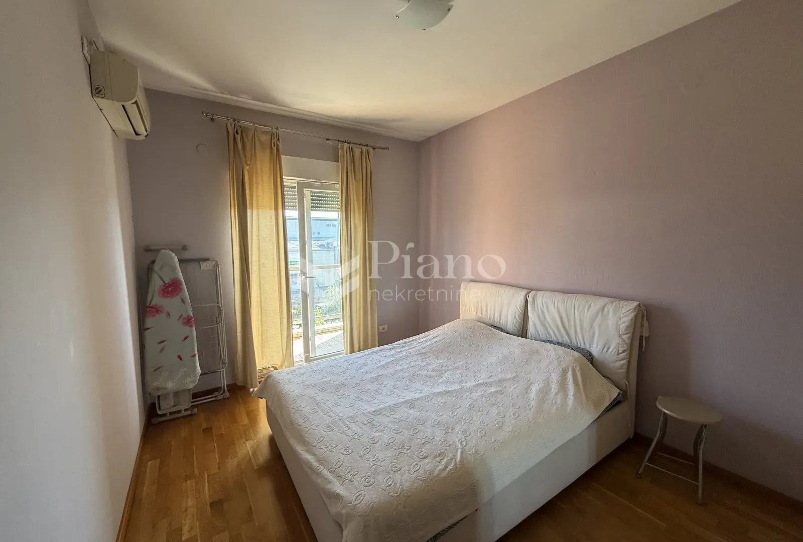 Izdavanje, jednosoban stan, 50m², City Kvart, Podgorica