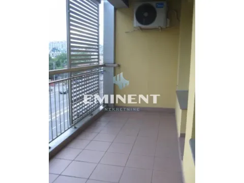 Izdavanje, trosoban stan, 80m², Denkova Basta, Zvezdara Sve Podlokacije - image 11