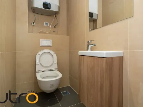 Prodaja, trosoban stan, 90m², Tološka šuma, Podgorica - image 13