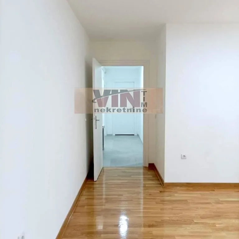 Sale, three bedroom apartment, 69m², Kalenić Pijaca, Vračar Sve Podlokacije