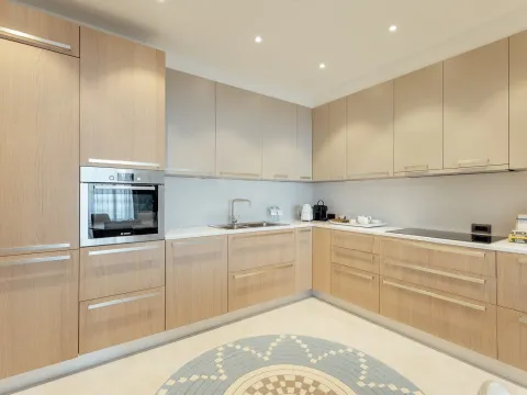 Prodaja, dvosoban stan, 201m², Đuraševići, Tivat - image 10