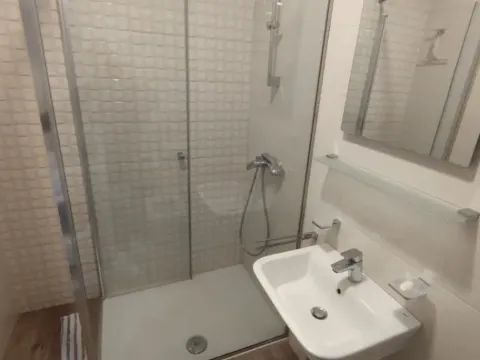 Izdavanje, jednosoban stan, 47m², City Kvart, Podgorica - image 11