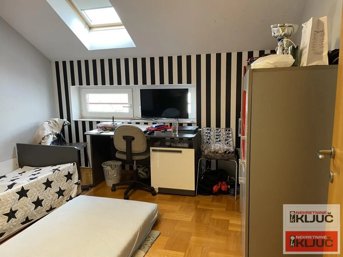 Prodaja, četvorosoban stan, 124m², Grbavica, Novi Sad Sve Podlokacije