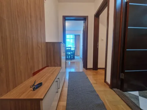 Rent, two bedroom apartment, 81m², Budva, Crna Gora - image 16