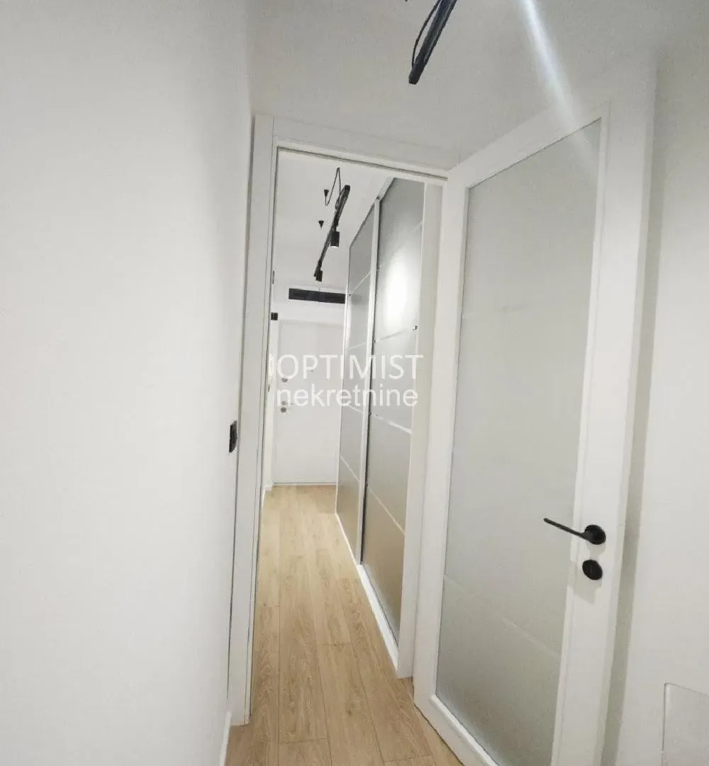 Sale, one bedroom apartment, 27m², Stari Grad, Beograd