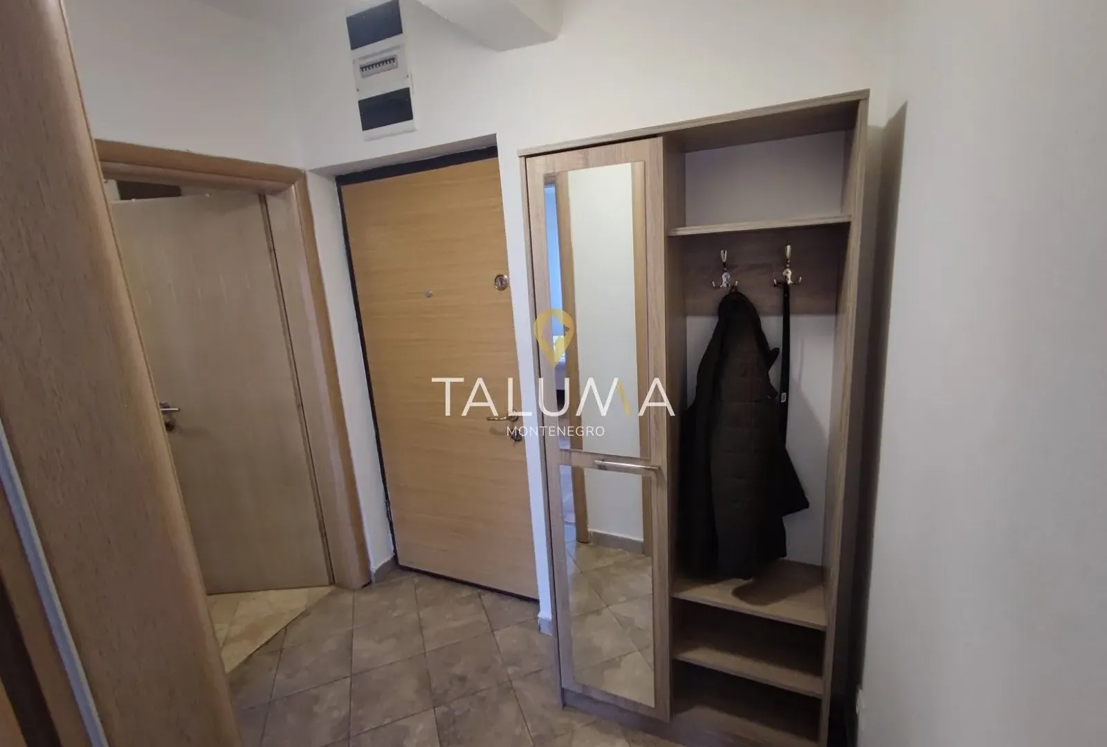 Rent, one bedroom apartment, 40m², Stari Aerodrom, Podgorica