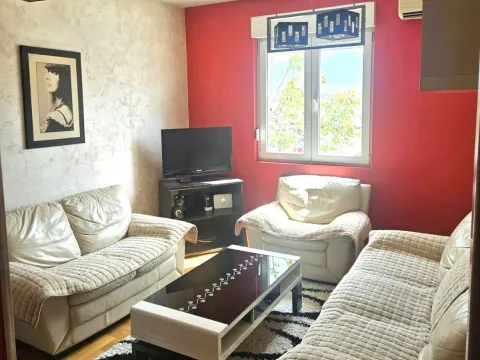 Rent, one bedroom apartment, 37m², Stari Aerodrom, Podgorica - image 1