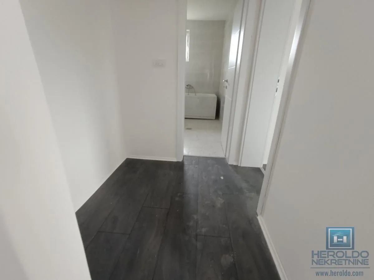 Prodaja, dvosoban stan, 60m², Tabane, Jagodina