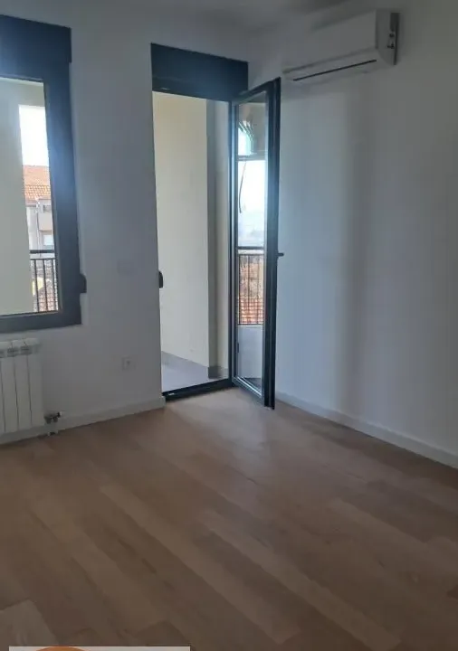 Prodaja, dvosoban stan, 61m², Cvetkova Pijaca, Zvezdara Sve Podlokacije