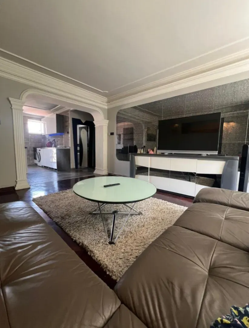 Izdavanje, jednosoban stan, 65m², Tašmajdan, Palilula Sve Podlokacije