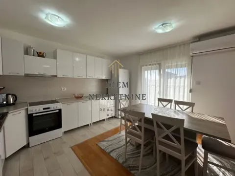 Izdavanje, trosoban stan, 120m², Donja Gorica, Podgorica - image 12