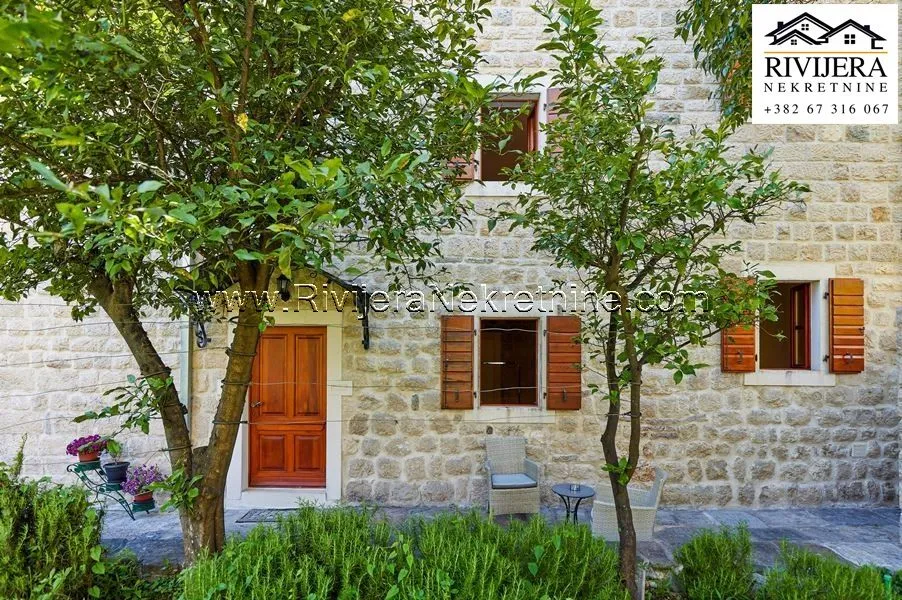 Sale, house, 450m², Dobrota, Kotor