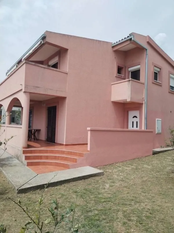 Sale, house, 220m², Šušanj, Bar