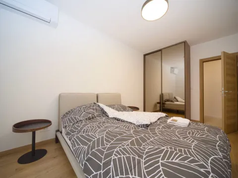 Rent, two bedroom apartment, 80m², City Kvart, Podgorica - image 7