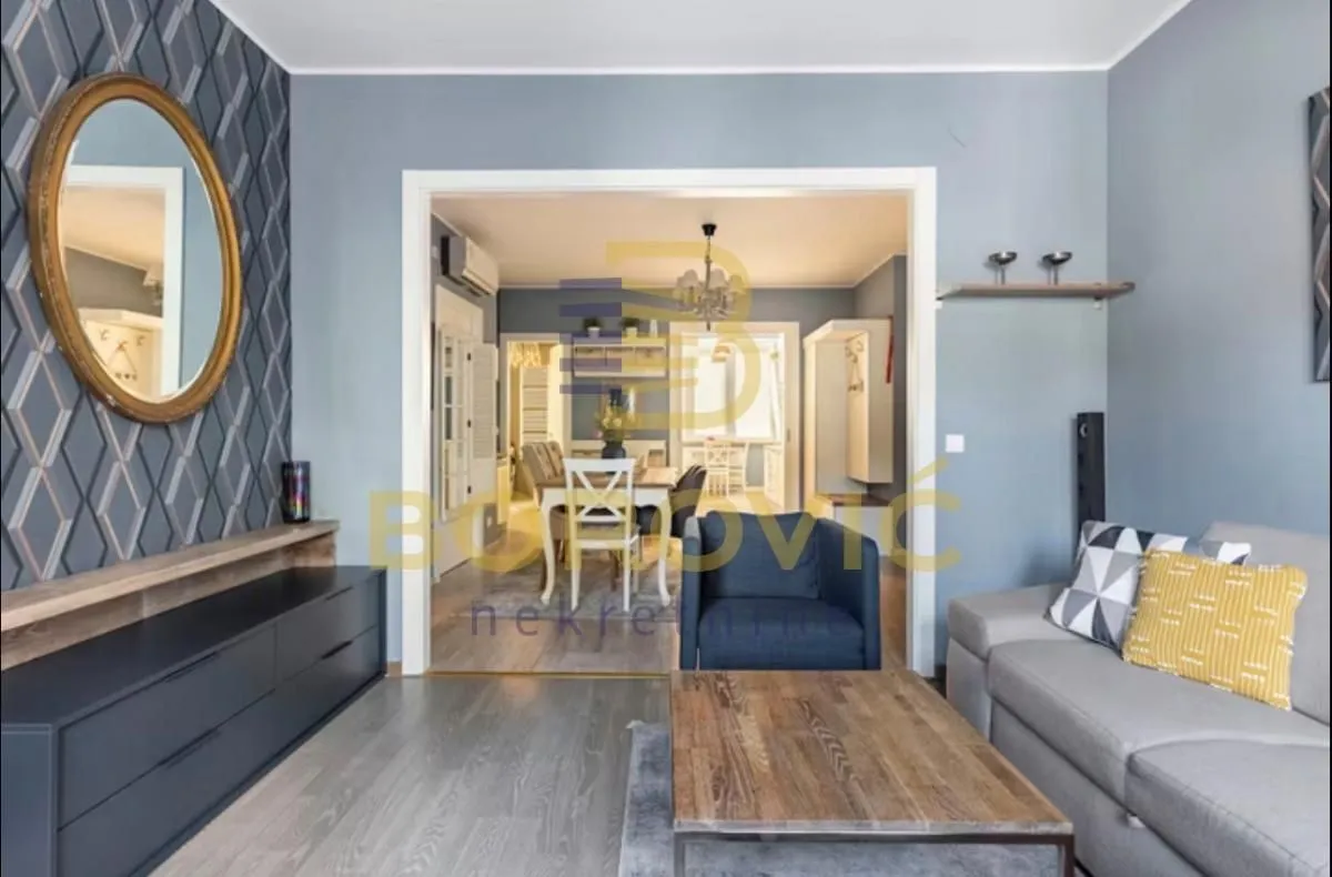 Prodaja, trosoban stan, 77m², Skadarlija, Beograd