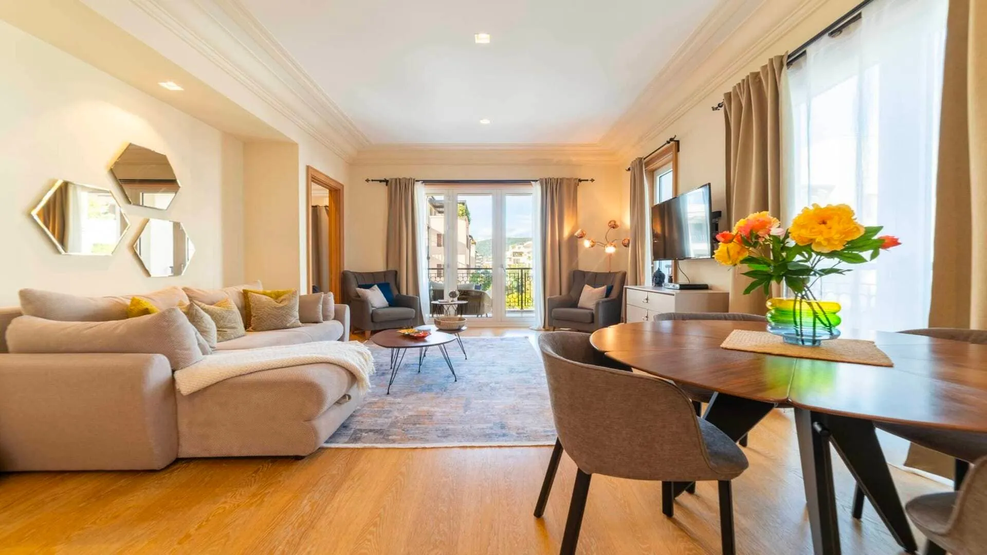 Rent, one bedroom apartment, 67m², Porto Montenegro, Tivat