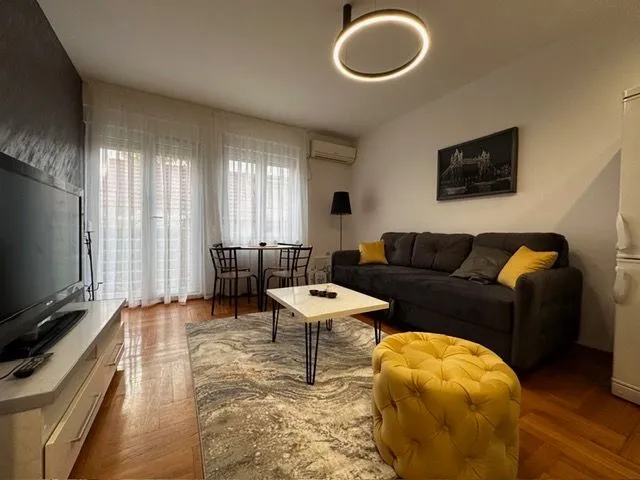 Prodaja, jednosoban stan, 37m², Drač, Podgorica