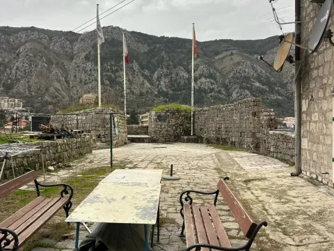 Prodaja, jednosoban stan, 42m², Stari Grad Kotor, Kotor - image 22