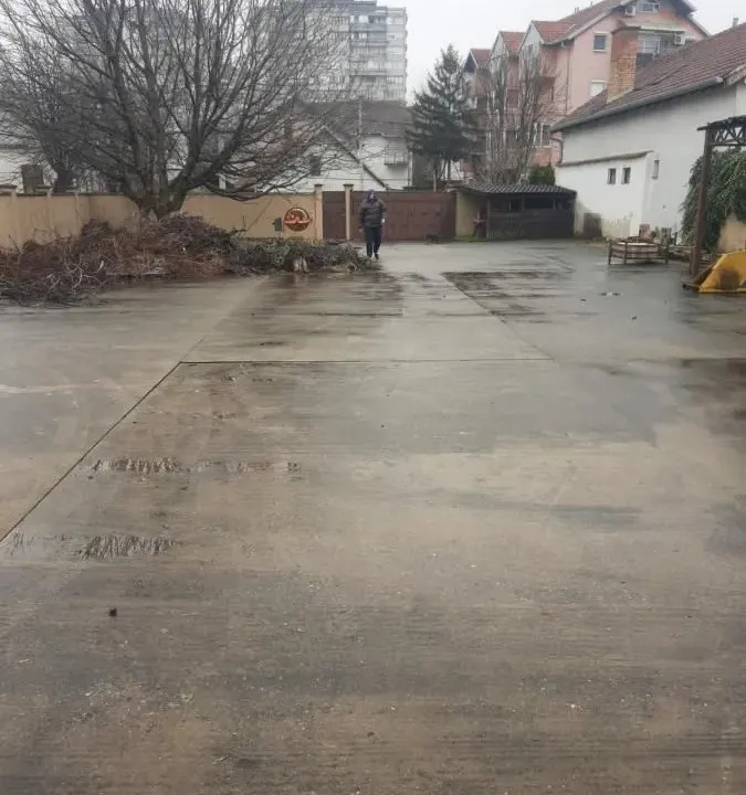 Izdavanje, poslovni prostor, 140m², Zemun Sve Podlokacije, Beograd