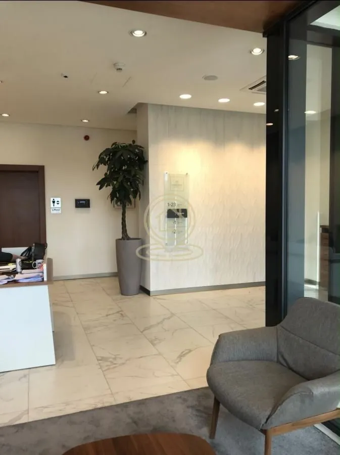 Izdavanje, trosoban stan, 87m², Savski Venac, Beograd